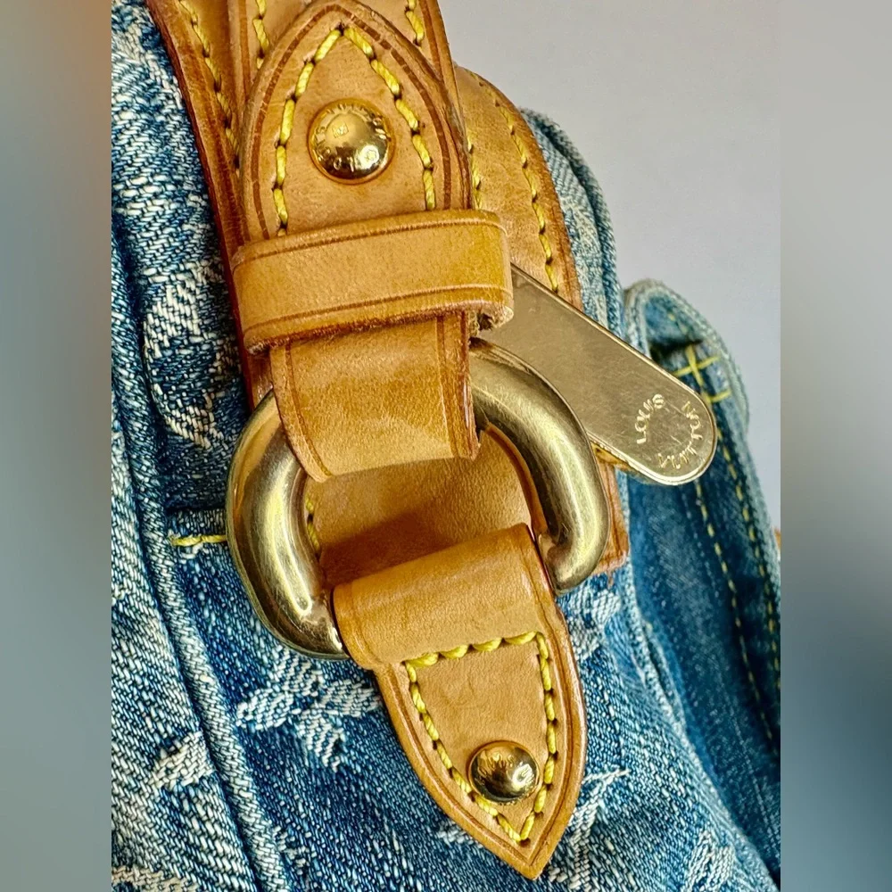 Louis Vuitton Monogram Denim Camera Bag - Picture 14 of 15